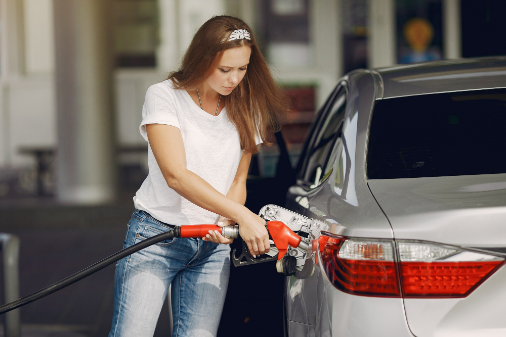 La gasolina es un derivado del petróleo